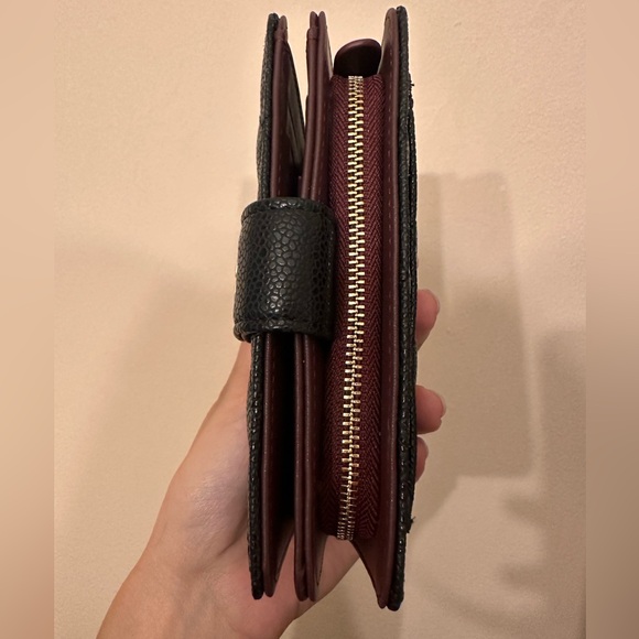 Elegant Black Quilted Women's Clutch Wallet - Picture 4 of 6